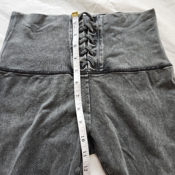 Aerie Size Medium High-Rise Lace-Up Gray Jeans - Picture 7 of 9